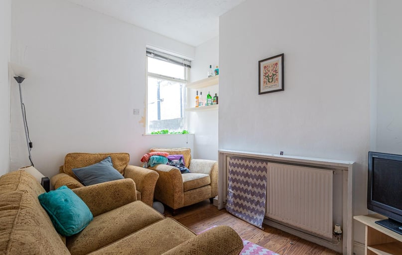 Dogfield Street, Cathays, Cardiff - Image 1